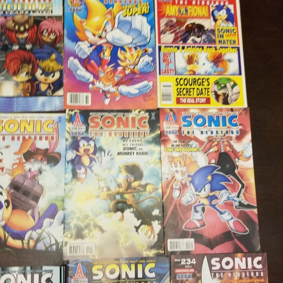 Sonic The Hedgehog Comic Books - Picture 4 of 5